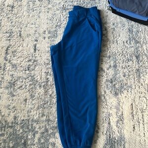Figs Zamora jogger medium petite great condition royal blue